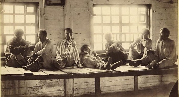 3. Что из этого НЕ обозначало в России XIX века место для заключённых?