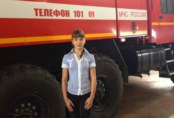 10. 14 yaşında ve öğrenci olan Katya Ovcharova, yangın sırasında 6 çocuğun hayatını kurtardı.