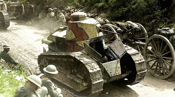 1. Рено FT — один из самых удачных танков Первой мировой войны, принят на вооружение французской армией в 1917 году