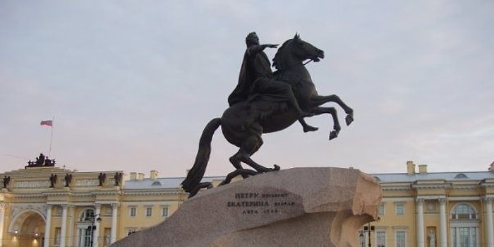 Тест: Назовите город по отрывку из книги