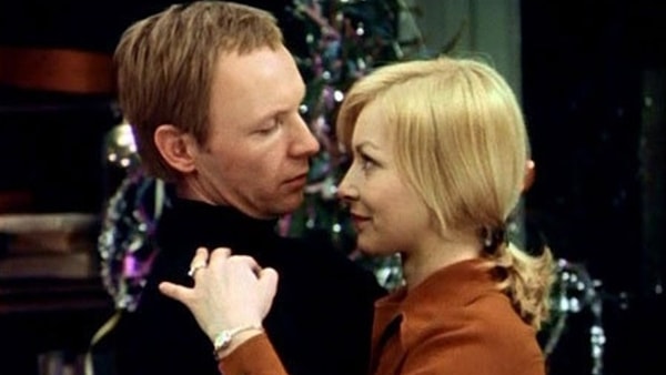 11. Чьим голосом пела Надежда в фильме "Ирония судьбы, или С легким паром!"?