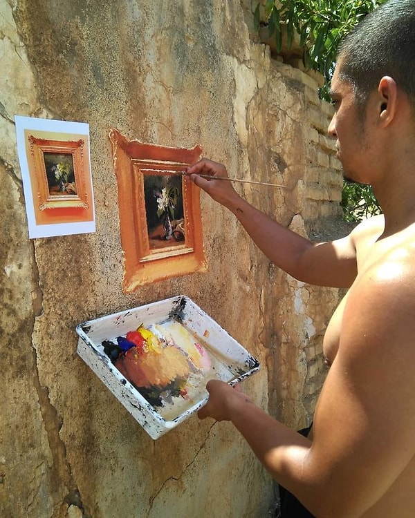 9. Свои работы Аная создает в два этапа: сначала он делает набросок аэрозольной краской, затем тщательно прорисовывает детали акрилом.