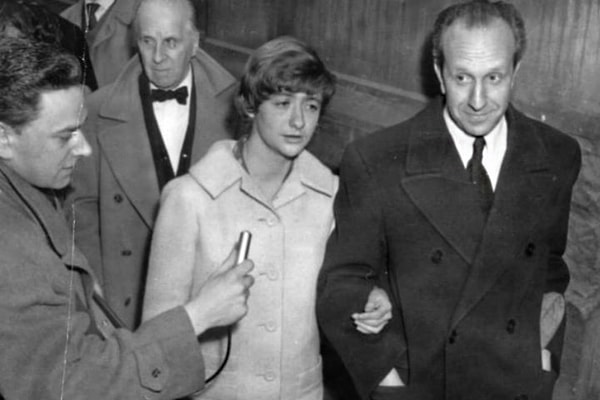 5. Франсуаза Саган (одна из самых ярких писательниц: Франции: "Здравствуй, грусть!", "Немного солнца в холодной воде") и Ги Шёллер