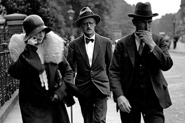 8. Джеймс Джойс (ирландский писатель и поэт, известен широкой публике своим романом "Улисс") и Нора Барнакл