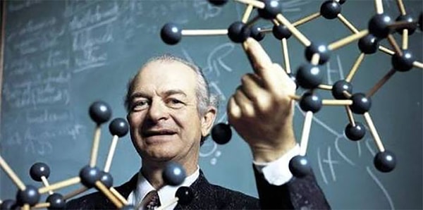 Bugün C vitamini vazgeçilmezdir diye düşünüyorsak bunun müsebbibi Linus Pauling.