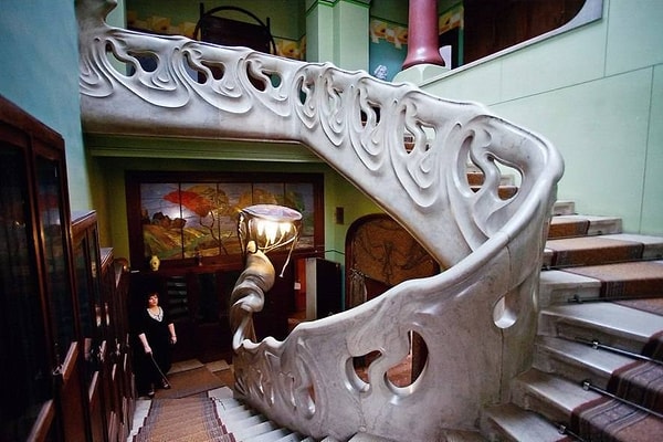 7. Некоторым писателям остается только позавидовать. Например...