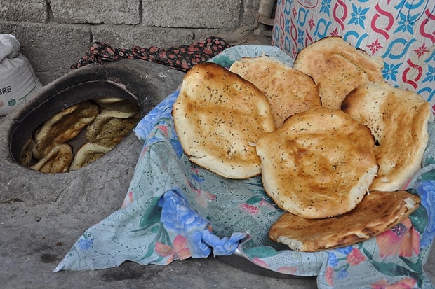 Tandır ekmeği