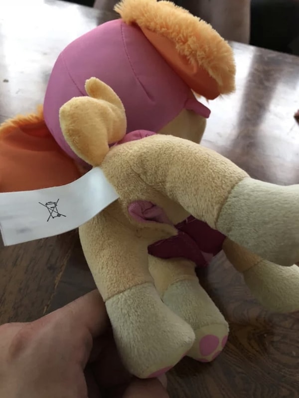 7. Не самое лучшее цветовое решение и расположение для этикетки