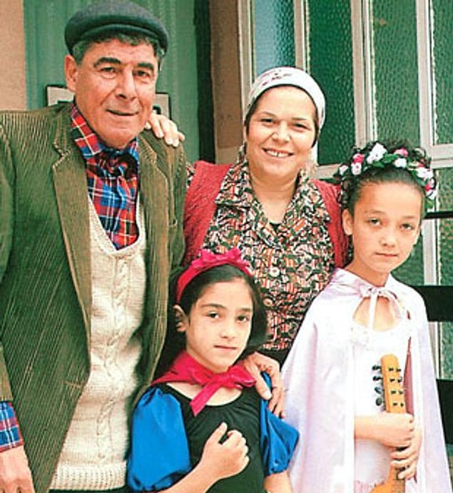 Ercan Yazgan, kapıcı rolünü ilk etapta kabul etmemiş. Yaman Okay'ın oynadığı dayı rolünü almak istemiş ancak Cafer rolü konusunda ısrar edilince rolü kabul etmiş