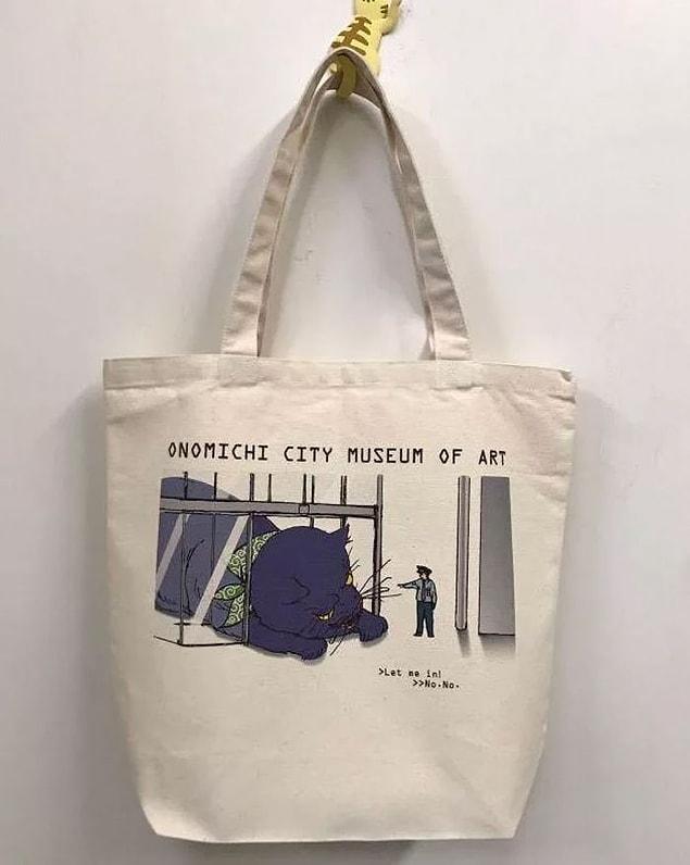 The museum made cloth bag dedicated to the art lovers 😻