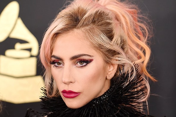 5. Леди Гага заработала на два миллиона меньше, чем Пинк, поэтому у нее пятая строчка рейтинга.