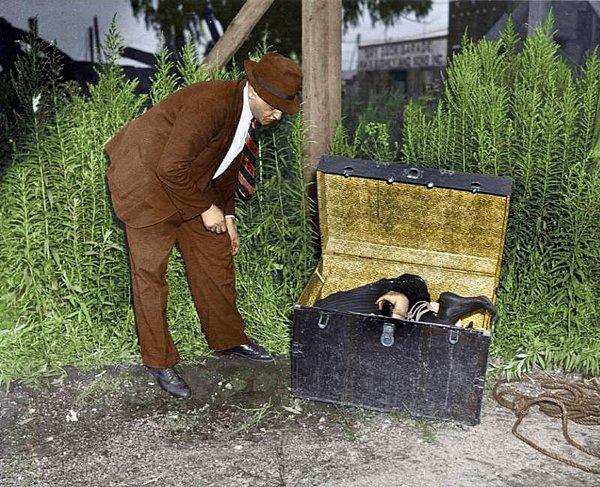 24. Kimliği bilinmeyen bir adam, 1945.