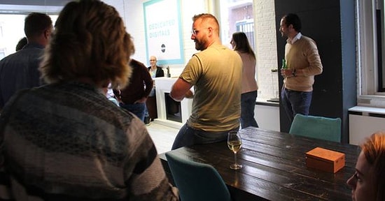 Bu Bir Black Mirror Bölümü Değil! Hollanda'da İşten Kovulacak Personeli Çalışanlar Belirledi