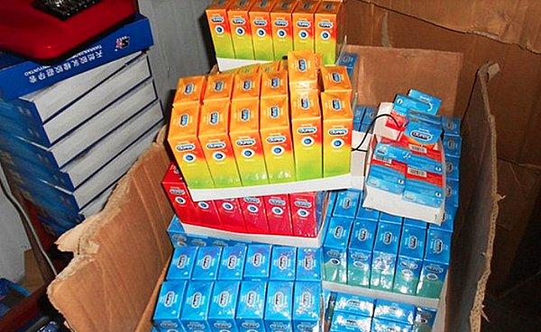 Ünlü Çinli prezervatif üreticisi Chen He ise, yasa dışı ürünlerin kimi zaman kullanılmış kondomlar eritilerek yapıldığını açıkladı.