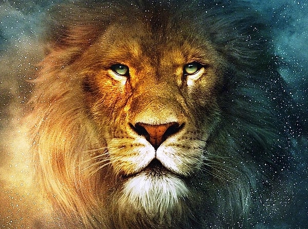 2. Как зовут льва - одного из центральных персонажей "Хроник Нарнии"?