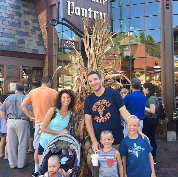 14. Пара воспитывает 3 детей