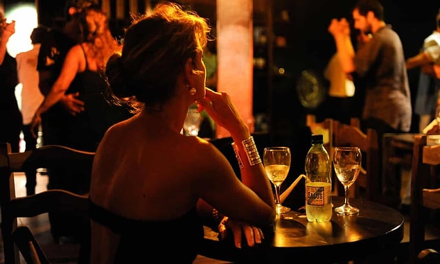 Yaşanan vakaların sekizinde kadınların hesap ödediği öğrenilirken 2'sinde ise restoranların hesabı üstlendiği belirtildi.