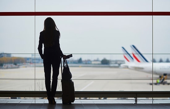 Gündemimiz Beyin Göçü: Türkiye'de Beyaz Yakalı Olmak mı, Yurt Dışında Garsonluk mu?