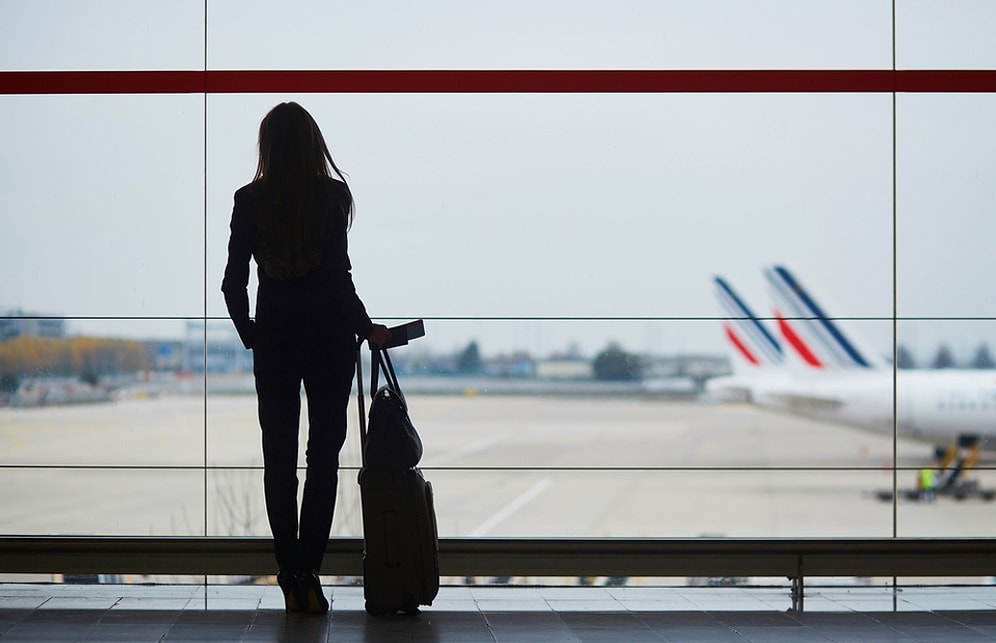 Gündemimiz Beyin Göçü: Türkiye'de Beyaz Yakalı Olmak mı, Yurt Dışında Garsonluk mu?