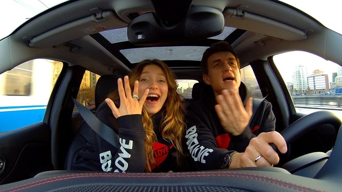 Две свадьбы месяца: поженились Влад Топалов и Регина Тодоренко, а также музыкант Бари Алибасов и актриса Лидия Федосеева-Шукшина