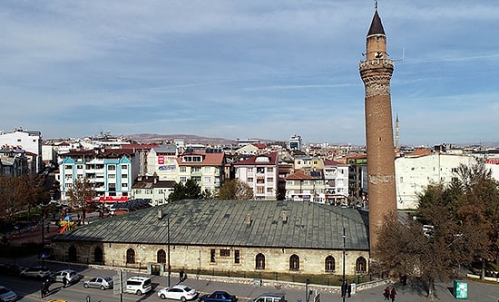 İtalya'nın Pisa Kulesi Varsa, Sivas'ın da Ulu Camisi Var: 'Ustalar Bilerek Eğimli Yapmış'