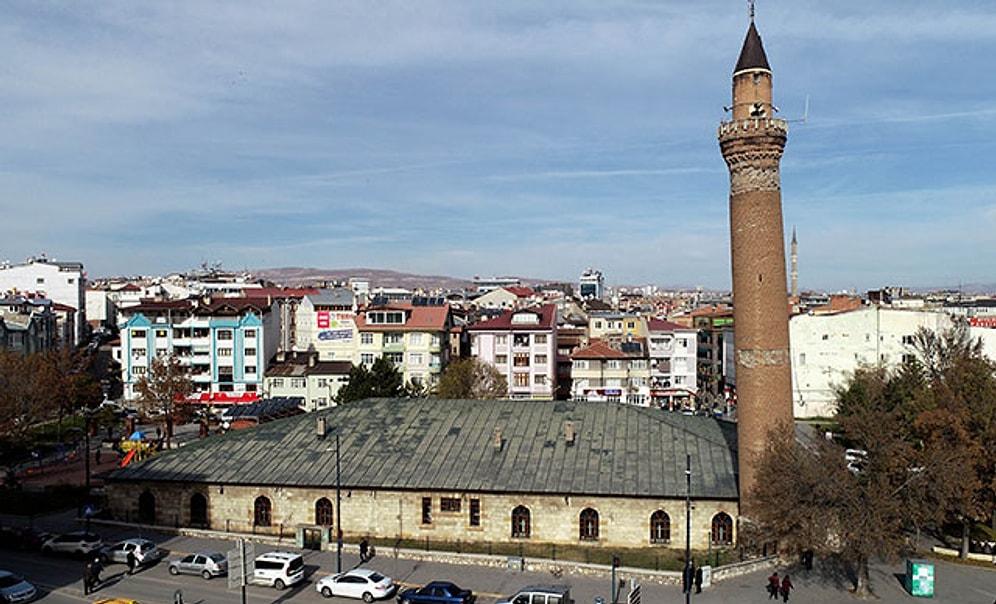 İtalya'nın Pisa Kulesi Varsa, Sivas'ın da Ulu Camisi Var: 'Ustalar Bilerek Eğimli Yapmış'
