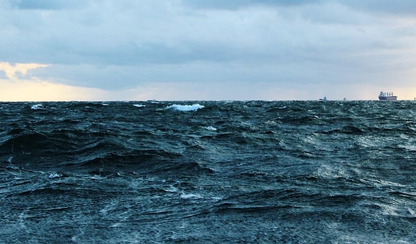 2. Какого моря не существует? (на карте)