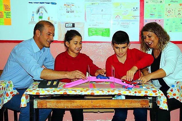 5. Köy okullarını dolaşarak bilim eğitimi veren Zeynep ve Ali Öğretmen