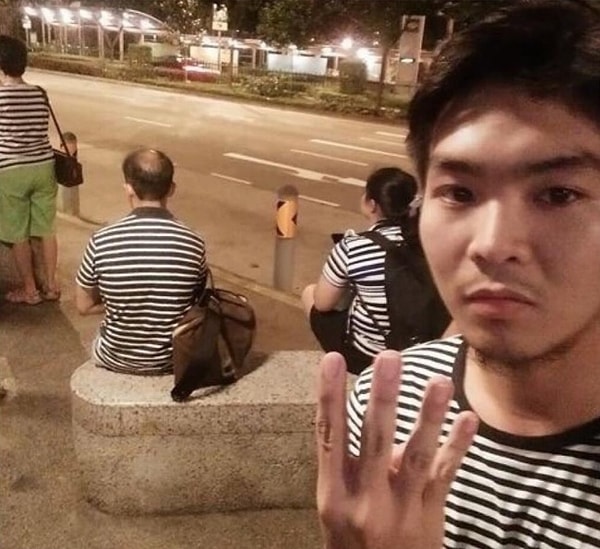 13. 4(!) незнакомца пришли на остановку в одинаковой одежде