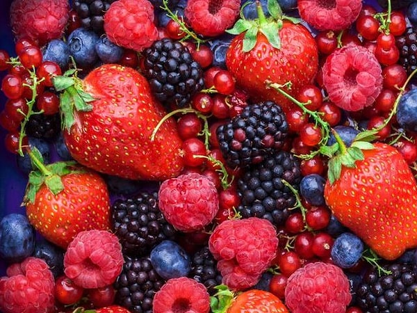 3. "Ежедневно я ему порцию ягод".