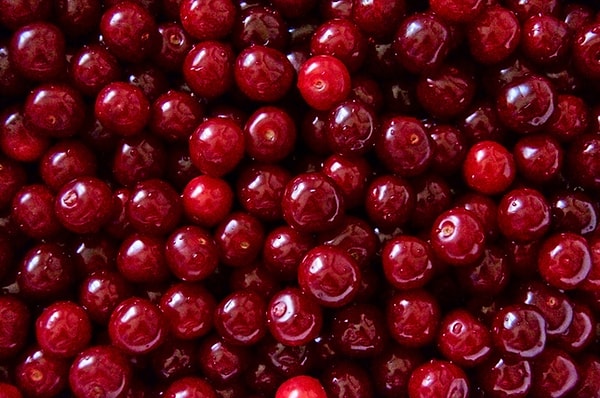 10. Какого витамина больше всего в вишне?