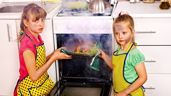 Экстремальные способы чистки, которые вернут вашей духовке изначальный блеск