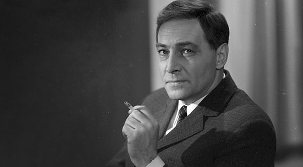 1. Его лицо вам наверняка знакомо. Кто это?