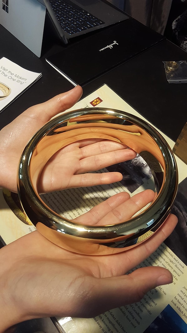 3. Один из реквизитов, который использовался для крупных планов в кинотрилогии "Властелин колец"