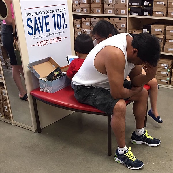 18. Те, кто говорит, что мужчины не плачут, просто никогда не были на дамском шопинге