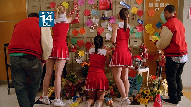 1. ''Glee''nin ''The Quarterback'' bölümündeki tüm sahneler.
