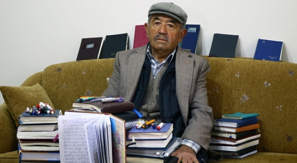 1966'dan Beri Köyündeki Olayları Defterlerine Yazan Mürsel Dede