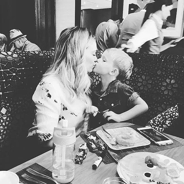 Хилари Дафф...