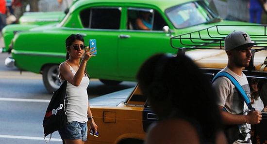 Больше не "дорого и медленно": мобильный интернет на Кубе стал безлимитным