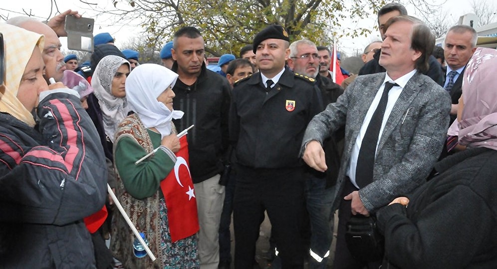 'Biber Gazından Bir Şey Olmaz Ya' Demişti: Aydın Valiliği Tepki Çeken Görüntü Hakkında Soruşturma Başlattı