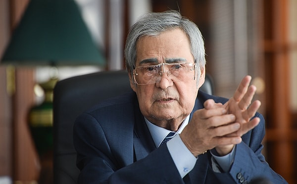 8. Аман Тулеев