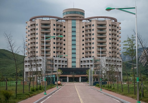 12. Центр встреч "Кумганг" — здесь могут видеться семьи с Северной и Южной Кореи