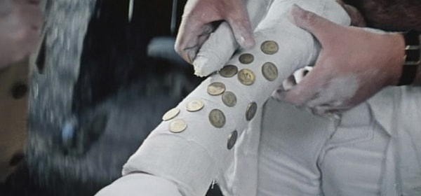 3. Такой необычный гипс вы могли видеть в фильме...