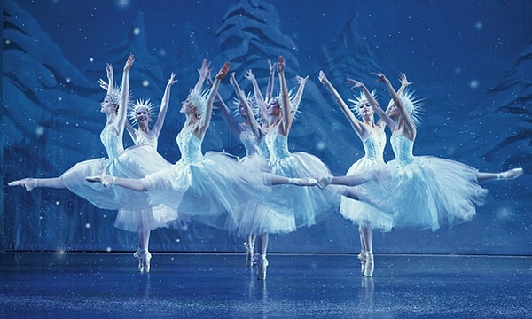 2. А кто был автором сказки "Щелкунчик и Мышиный король"?