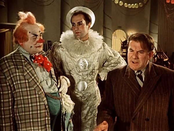 3. Где происходит действие фильма?