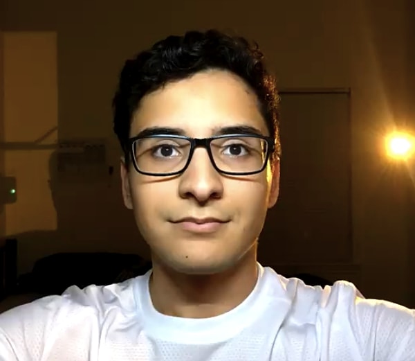 Для тех, кому интересно последнее селфи, сделанное в 2018 году: