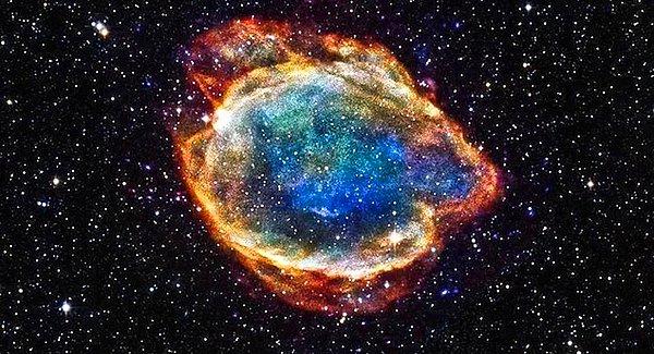 4. Bugüne kadar bilinenlerden çok farklı bir şekilde gelişen süpernova patlaması gözlendi.