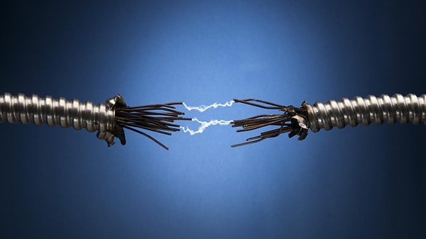 1. Какой из этих материалов не проводит электричество?