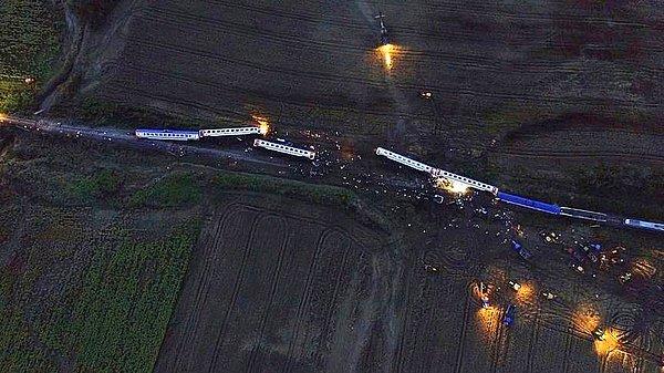 44. 8 Temmuz | Çorlu'daki tren kazasında 25 kişi hayatını kaybetti, 300'ü aşkın kişi yaralandı.