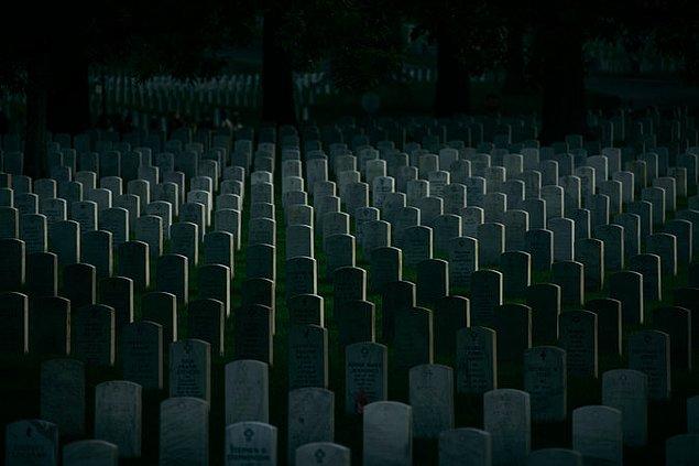 420,000 asker ve asker ailesinin yattığı Arlington Milli Mezarlığı